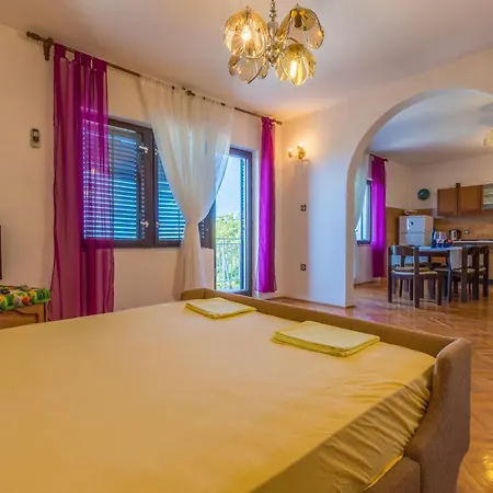 Sunny Family Apartment, Apartamento